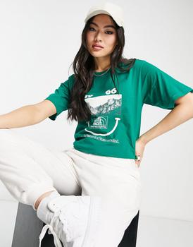 The North Face | The North Face 1996 smile face relaxed fit t-shirt in green Exclusive at ASOS商品图片,