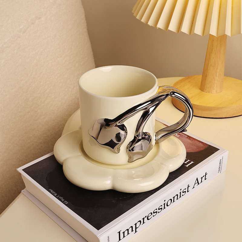 商品韩风ins陶瓷铃兰马克杯陶瓷工艺品水杯子高颜值小众咖啡杯图片