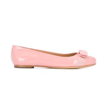 推荐SALVATORE FERRAGAMO 女士粉色漆皮蝴蝶结平底船鞋 0723358商品