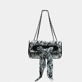 香奈儿122单肩包, [二手商品] Chanel | Chanel White/Black Fabric Vintage Limited Edition Karl Lagerfeld Sketch Shoulder Bag商品图片 