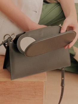 商品HYETHE | Eggshell Mirror Shoulder Bag_Dark Grey,商家W Concept,价格¥2986图片