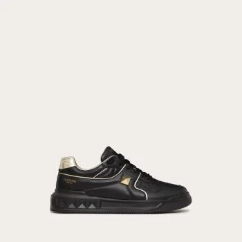 Valentino | 包邮包税【预售7天发货】 VALENTINO华伦天奴 23秋冬 男士 休闲运动鞋 SNEAKERS BASSES ONE STUD EN NAPPA 4Y2S0E71RUS_ED6 包邮包税