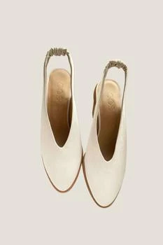 推荐White leather slingback pump with cork heel商品