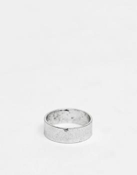 推荐ASOS DESIGN band ring in burnished silver tone商品