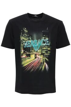 推荐Versace crew-neck t-shirt with city lights print商品