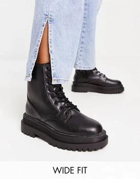 推荐Stradivarius Wide fit lace up chunky boot in black商品