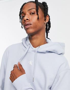 推荐Calvin Klein Jeans cut off two tone logo hoodie in light blue商品