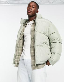 商品Urbancode | Urbancode puffer jacket in sage,商家ASOS,价格¥372图片