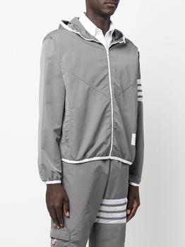 推荐THOM BROWNE MEN PACKABLE ZIP UP HOODIE W/ SEAMED IN MESH 4 BAR STRIPE IN MILITARY RIPSTOP商品