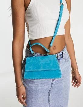 推荐ASOS DESIGN crossbody bag in suedette with top handle and detachable strap in blue商品