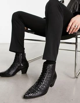 推荐ASOS DESIGN cuban heeled boots in black faux snake with heel detail商品