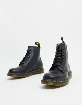 推荐Dr Martens 1460 8-eye boots in black商品