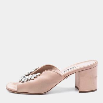 推荐Miu Miu Beige Crystal Embellished Mule Sandals Size 37商品