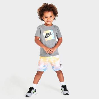 推荐Kids' Toddler Nike Sportswear Daze T-shirt and Shorts Set商品
