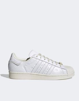 推荐adidas Originals Superstar trainers in white and off white商品