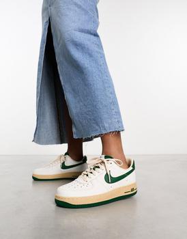 Nike Air Force 1 '07 trainers in off white and gorge green