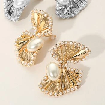 FASHNZFAB | Pearl Trimmed Fan Clip On Earrings,商家Premium Outlets,价格¥170