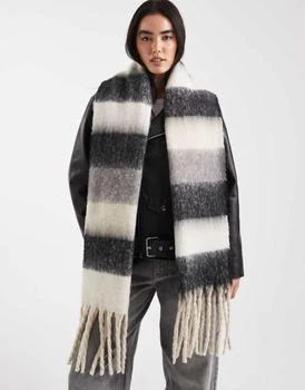 Threadbare | Threadbare blanket scarf in grey and white stripe,商家ASOS,价格¥164