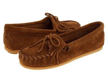 商品Minnetonka | Kilty Suede Moc 儿童麂皮平底鞋,商家Zappos,价格¥308图片