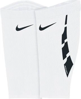 NIKE | Nike Guard Lock Soccer Shin Guard Sleeves,商家Dick's Sporting Goods,价格¥99