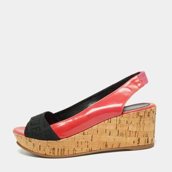 fendi鞋直邮, [二手商品] Fendi | Fendi Pink/Black Zucca Canvas And Patent Leather Cork Platform Wedge Slingback Sandals Size 37.5商品图片 5.4折
