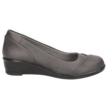 商品Easy Street | Bernice Wedge Slip On Flats,商家SHOEBACCA,价格¥457图片