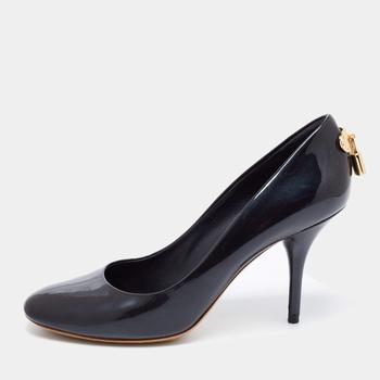 lv鞋, [二手商品] Louis Vuitton | Louis Vuitton Metallic Navy Blue Patent Leather Oh Really! Pumps Size 36商品图片 